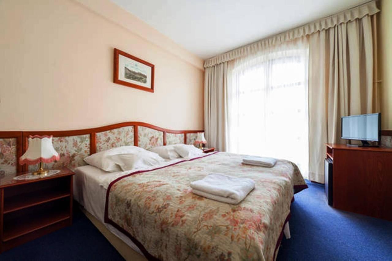 Hotel Bobbio Budapest Luaran gambar