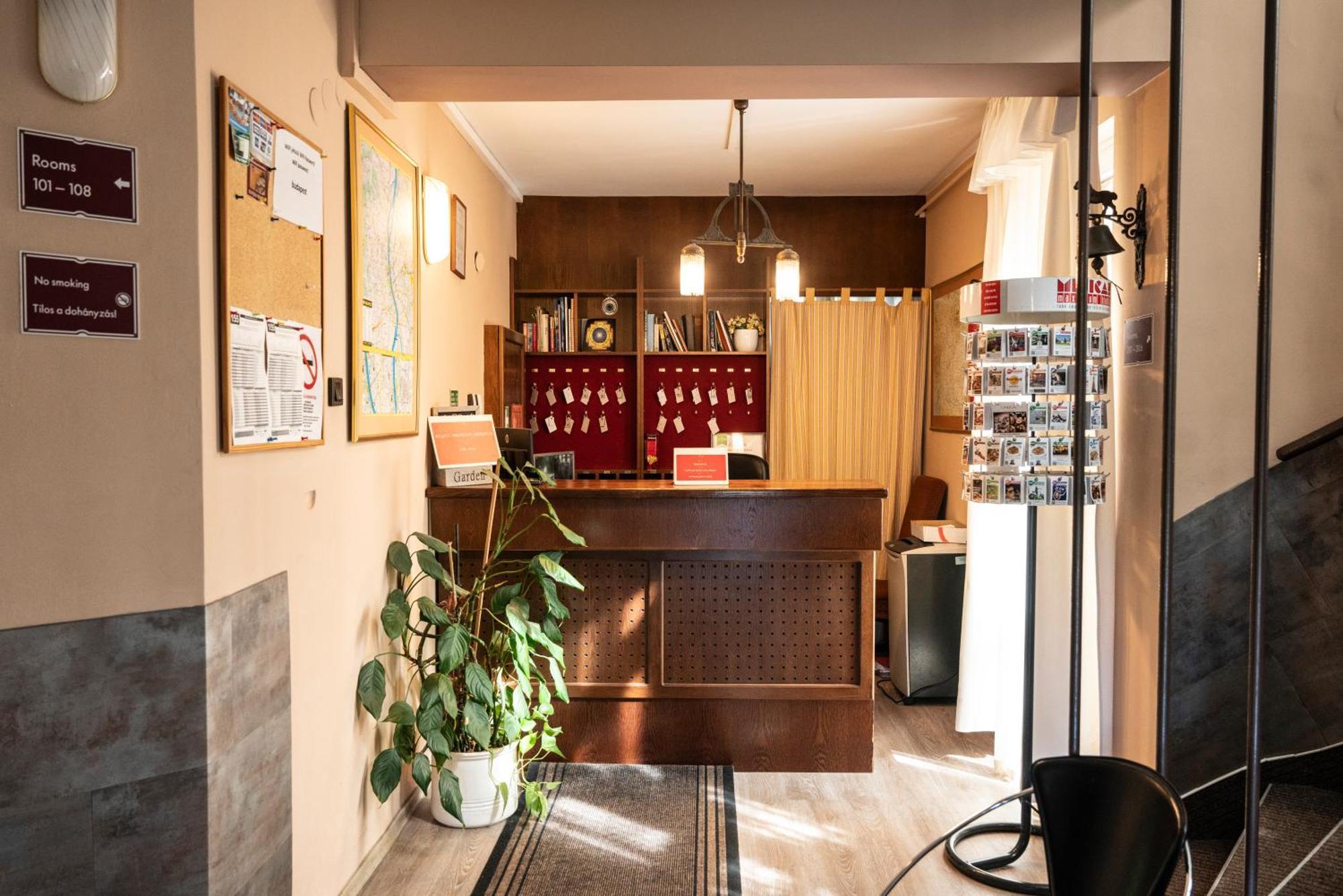 Hotel Bobbio Budapest Luaran gambar