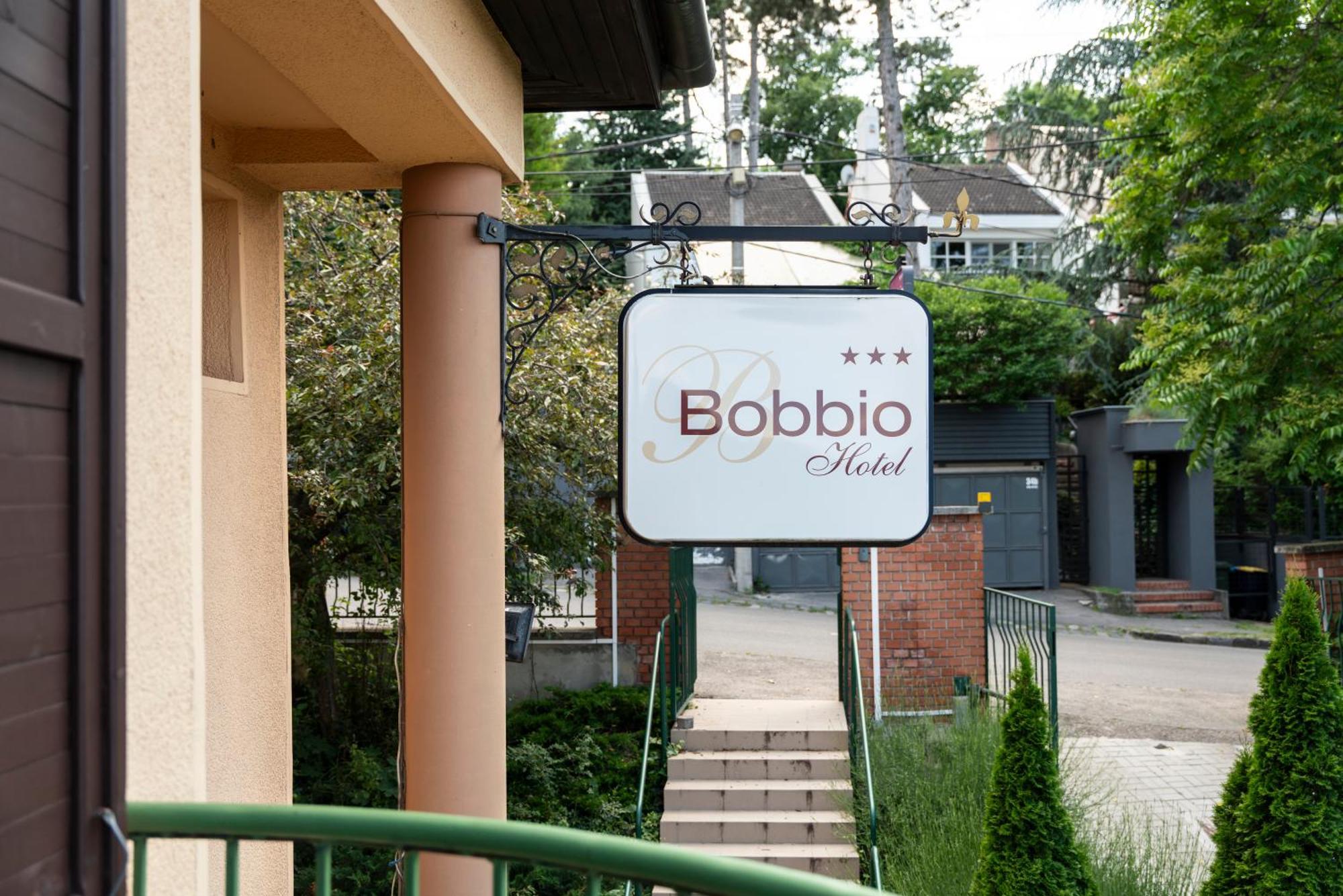 Hotel Bobbio Budapest Luaran gambar