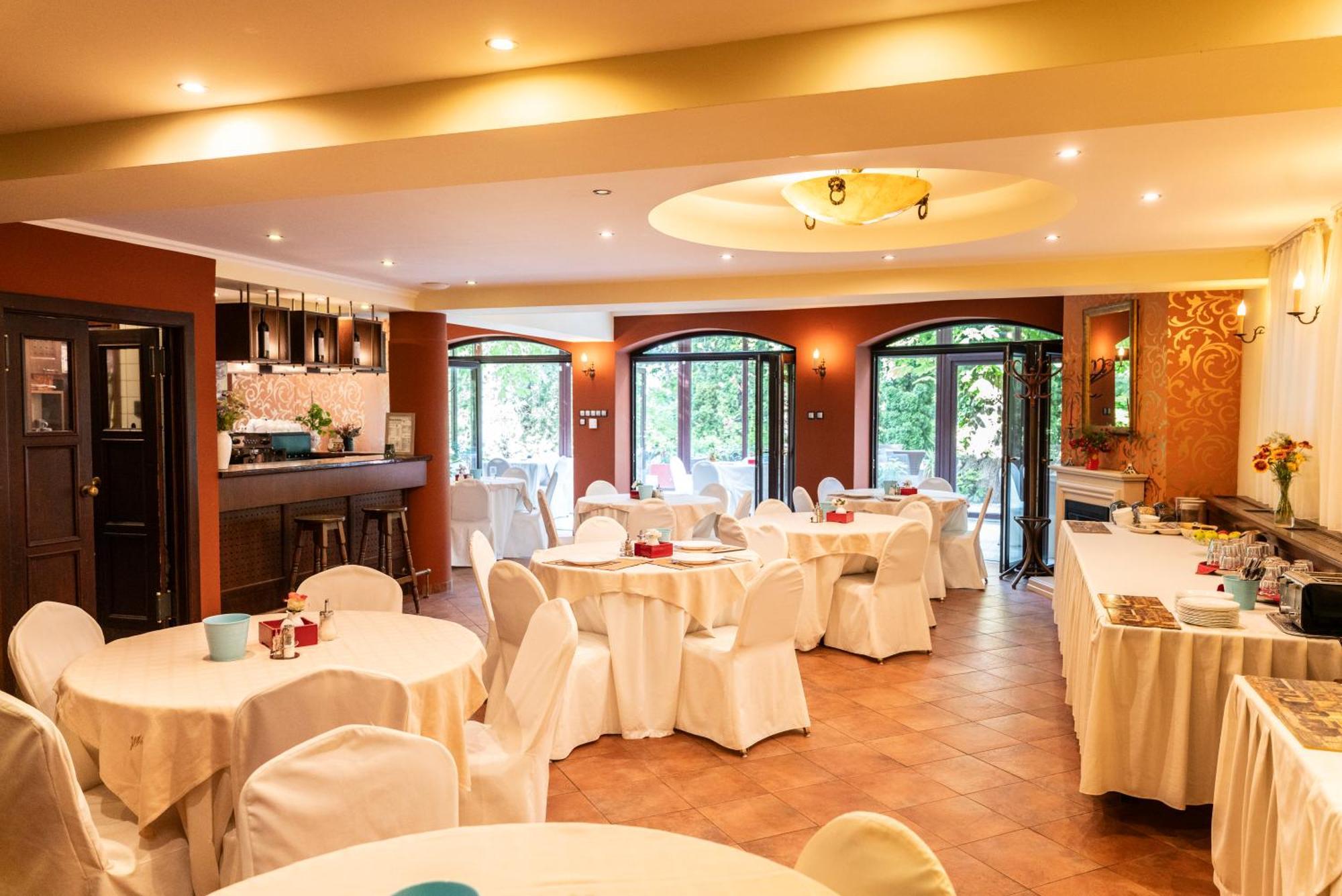 Hotel Bobbio Budapest Luaran gambar