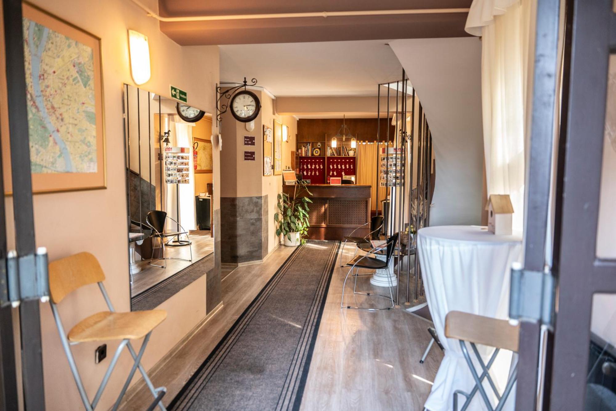 Hotel Bobbio Budapest Luaran gambar