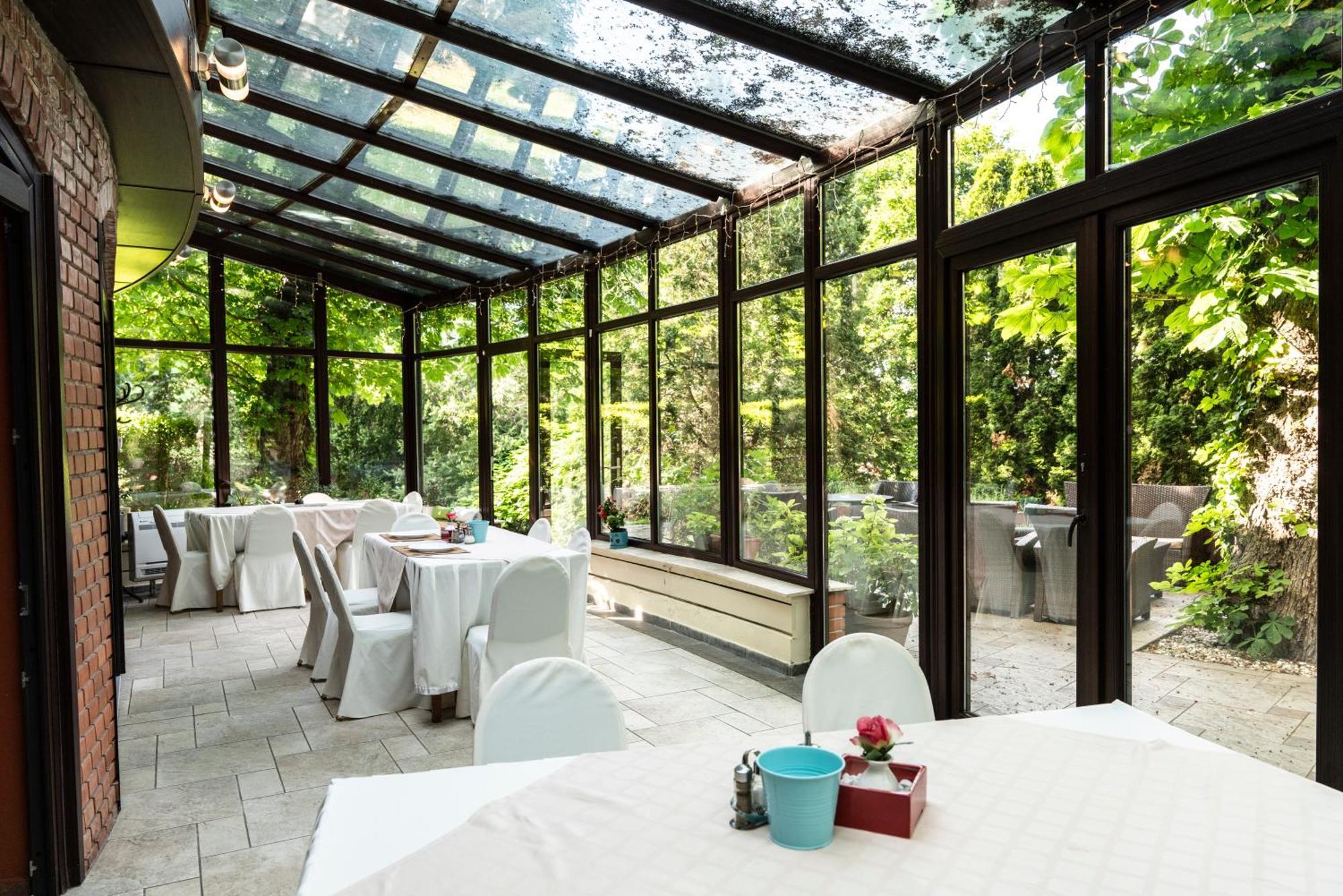 Hotel Bobbio Budapest Luaran gambar