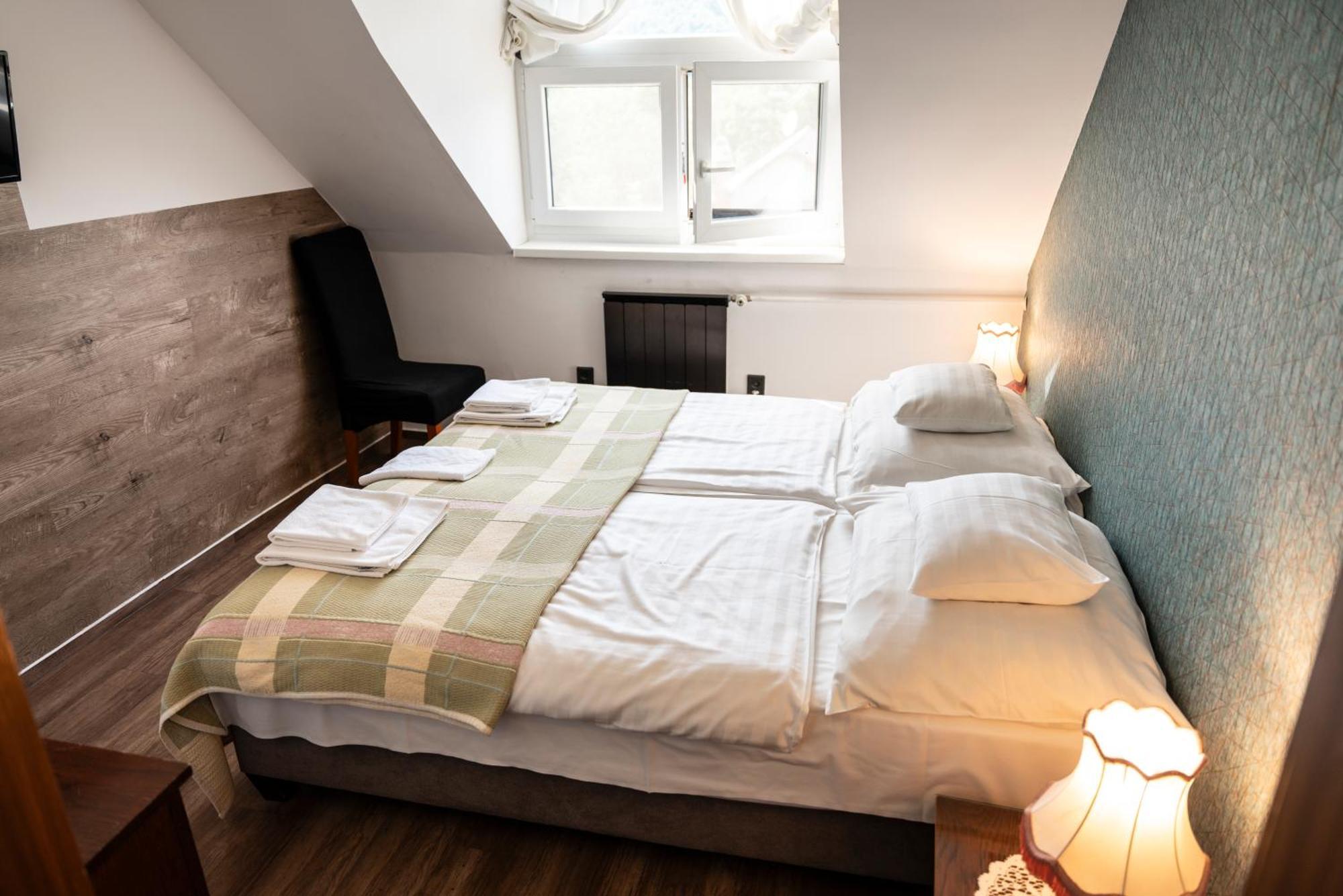 Hotel Bobbio Budapest Luaran gambar