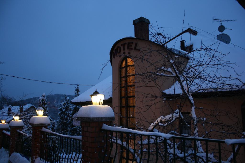 Hotel Bobbio Budapest Luaran gambar