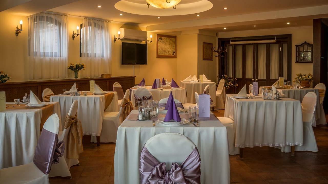 Hotel Bobbio Budapest Luaran gambar