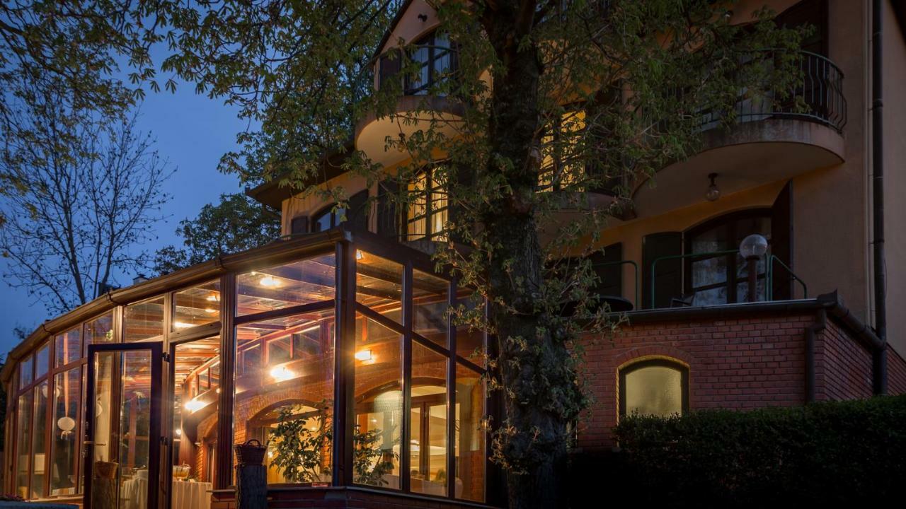 Hotel Bobbio Budapest Luaran gambar